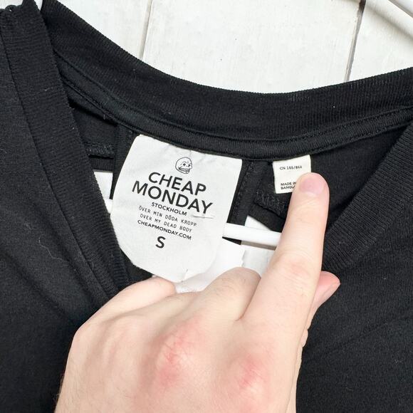 Cheap Monday Top Women Size Small Black Runner Top Short Sleeve Tee Shirt - Picture 3 of 6